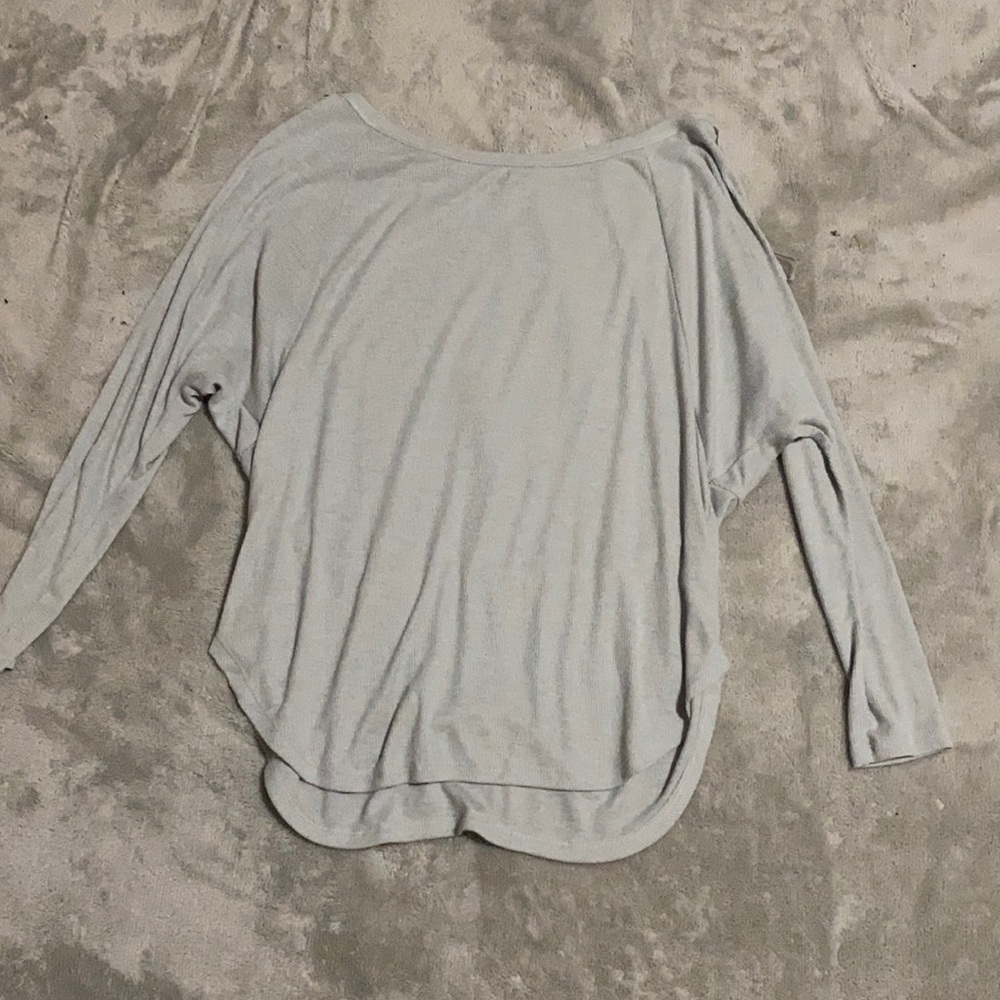 American eagle gray long sleeve shirt